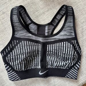 Nike High-Performance Sports Bra - Size XS